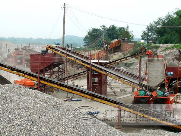 對輥式破碎機客戶現場