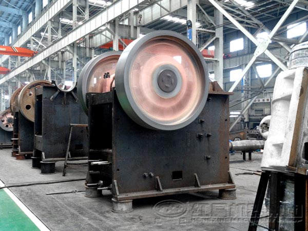 顎式破碎機生產試機