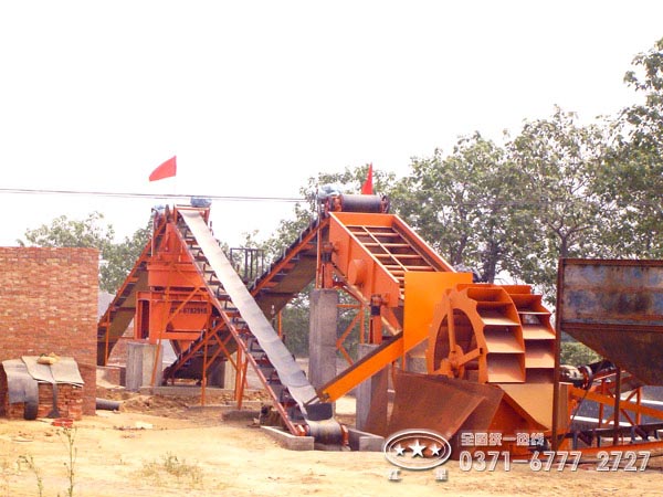 紅星石英石制砂生產現場