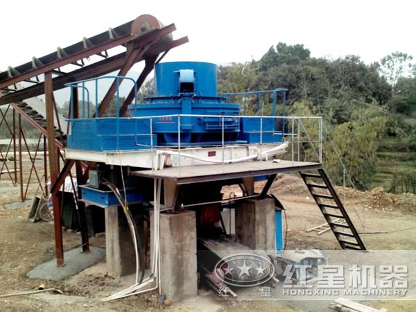 巖石制砂機(jī)生產(chǎn)現(xiàn)場(chǎng)