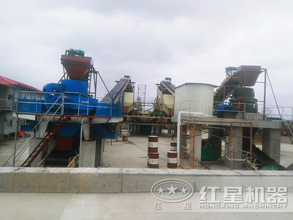 環保型沖擊式破碎機生產現場