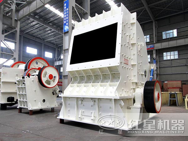 大型石料破碎設備車間實拍