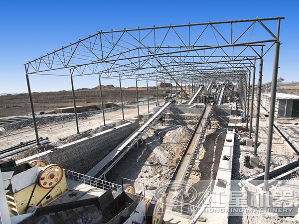 時產1000噸的石料生產線現場