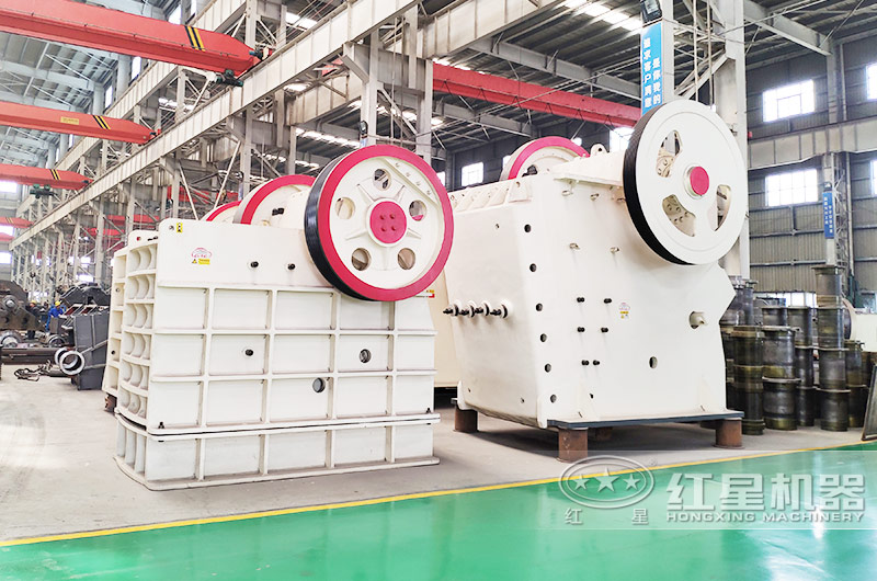 顎式破碎機現場實拍圖 顎式破碎機現場實拍圖