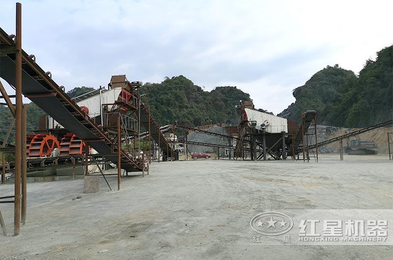 生產機制砂的現場