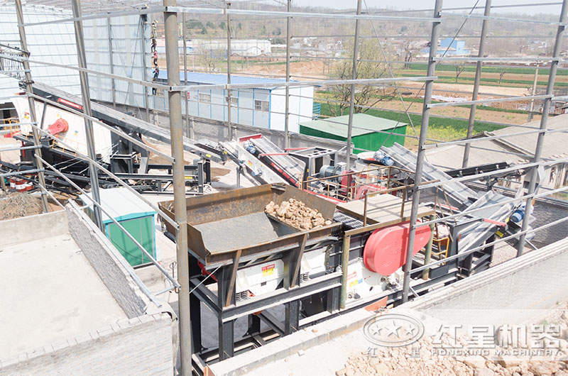 移動鄂破+移動圓錐破破碎現場