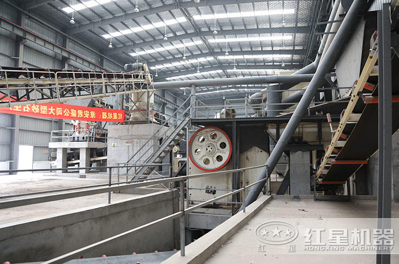 顎式破碎機現場 顎式破碎機現場