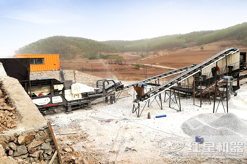 輪胎移動(dòng)砂石破碎機(jī)現(xiàn)場(chǎng) 輪胎移動(dòng)砂石破碎機(jī)現(xiàn)場(chǎng)