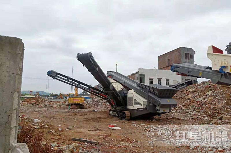 履帶移動破碎站現場二 履帶移動破碎站現場二