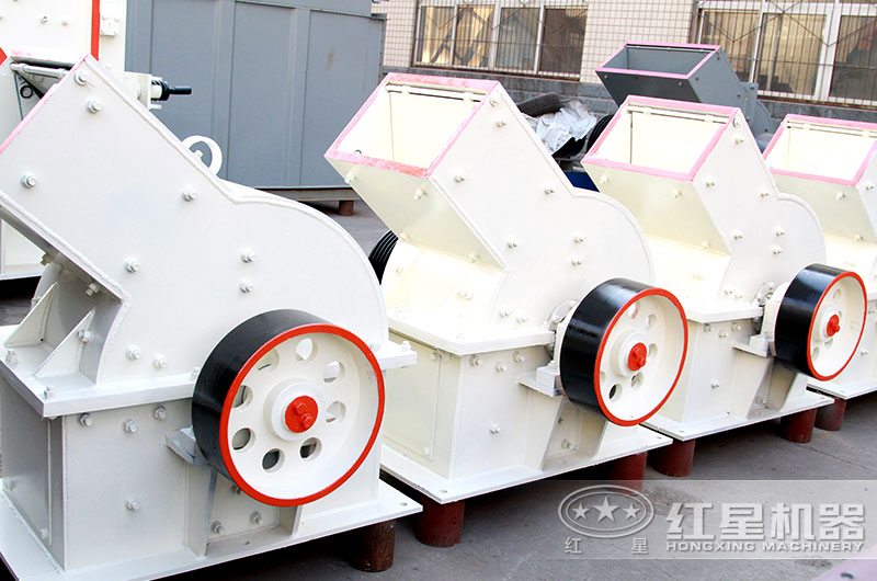 錘式破碎機發貨現場實拍