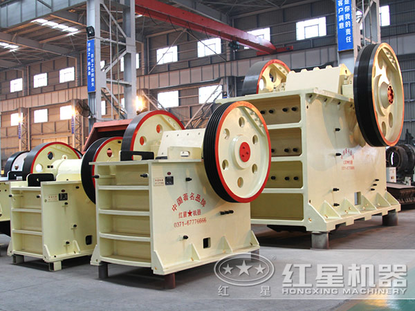 細碎鄂式破碎機不同規格呈現 細碎鄂式破碎機不同規格呈現