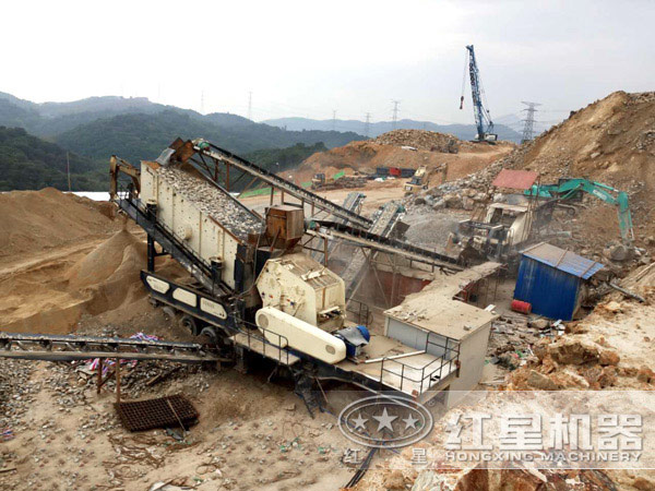 流動錘式破碎機快速生產現場