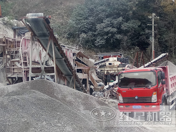 山石制砂機制沙現場 山石制砂機制沙現場