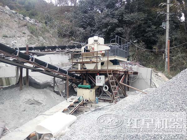 石頭制砂機作業現場