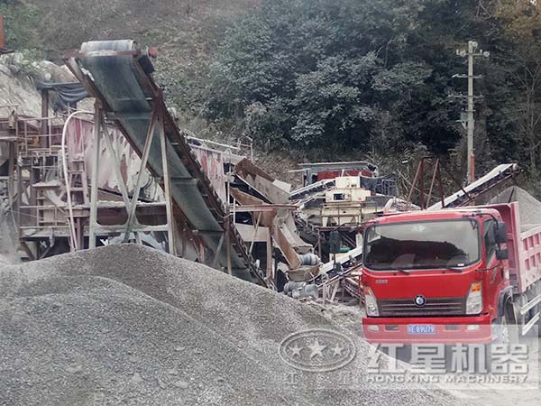 建筑用砂制砂機作業現場