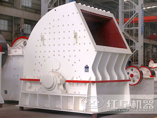 錘式破碎機(jī)實拍 錘式破碎機(jī)實拍