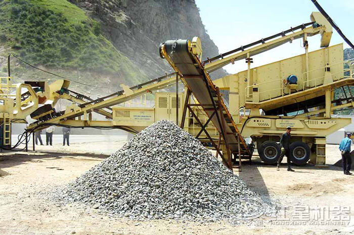 移動破碎機現場作業 移動破碎機現場作業