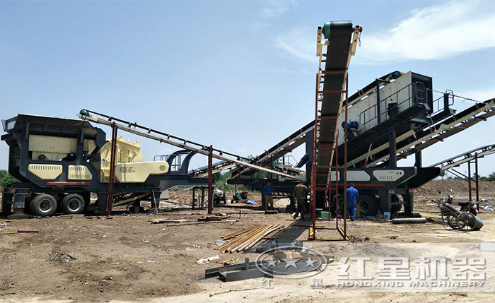 反擊移動破碎站搭配鄂破移動破碎機的加工現場