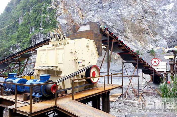 湖南反擊式制砂機現(xiàn)場 湖南反擊式制砂機現(xiàn)場