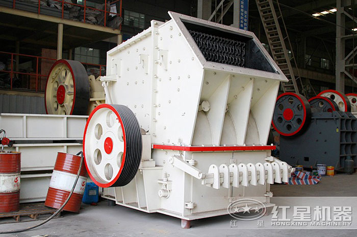 單段破碎機(jī)車(chē)間 單段破碎機(jī)車(chē)間