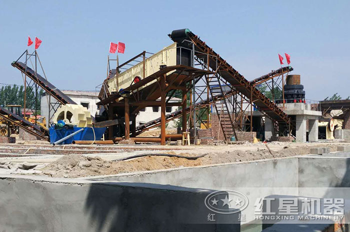 簡單制砂花崗巖工藝生產現場 簡單制砂花崗巖工藝生產現場