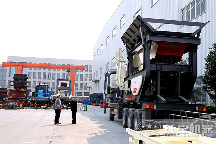 用戶來廠區(qū)參觀試機(jī) 用戶來廠區(qū)參觀試機(jī)