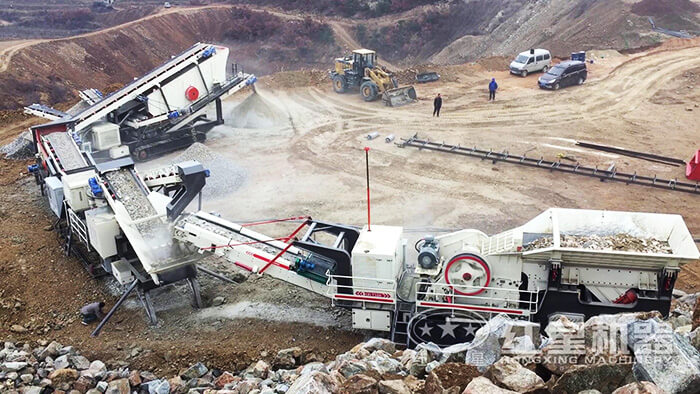 履帶式移動打石機多機聯合作業現場