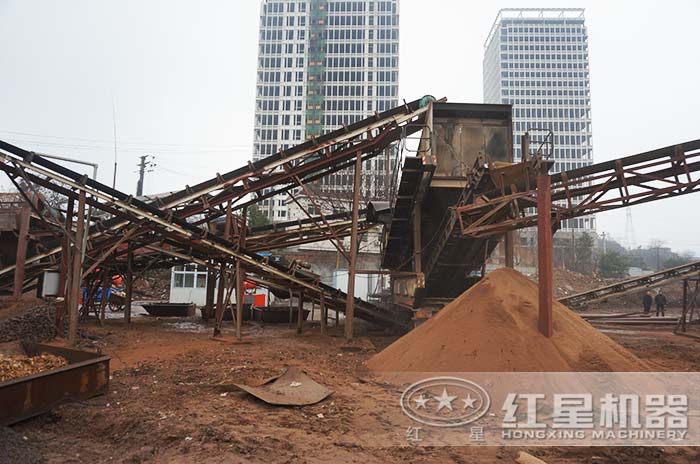 建筑垃圾制成沙現場