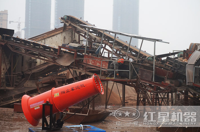 現場使用的除塵霧炮機設備展示