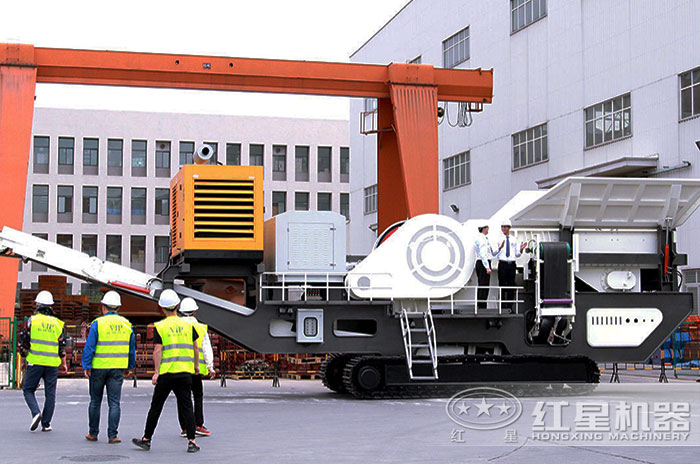 客戶到紅星機器廠區參觀建筑垃圾處理設備 客戶到紅星機器廠區參觀建筑垃圾處理設備