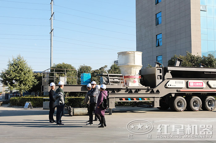 用戶來廠參觀試機移動破