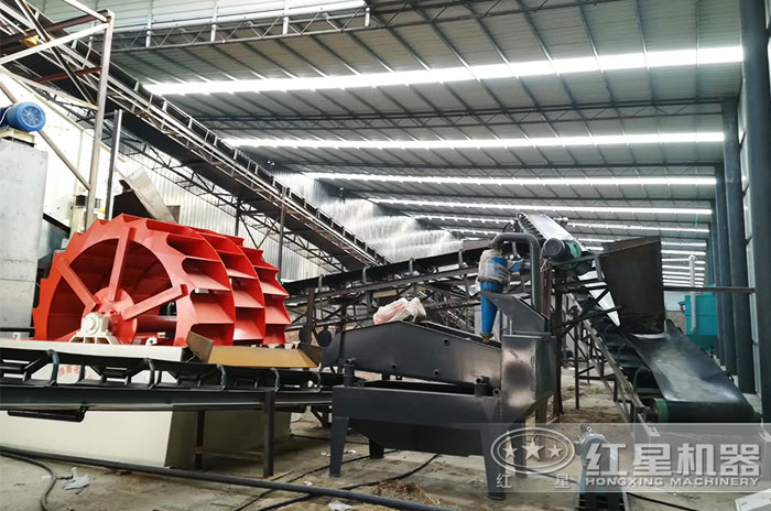 洗砂機現場作業 洗砂機現場作業