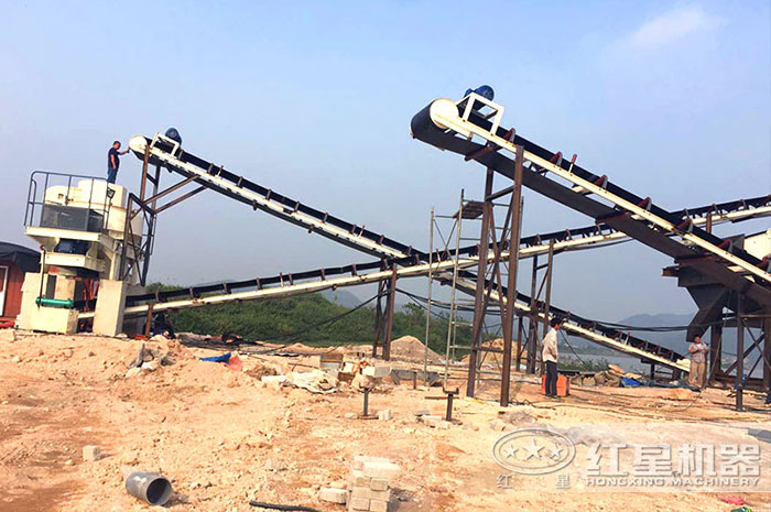 鵝卵石機制砂生產(chǎn)現(xiàn)場 鵝卵石機制砂生產(chǎn)現(xiàn)場