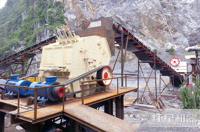 紅星山西用戶礦山破碎機(jī)作業(yè)現(xiàn)場(chǎng) 紅星山西用戶礦山破碎機(jī)作業(yè)現(xiàn)場(chǎng)