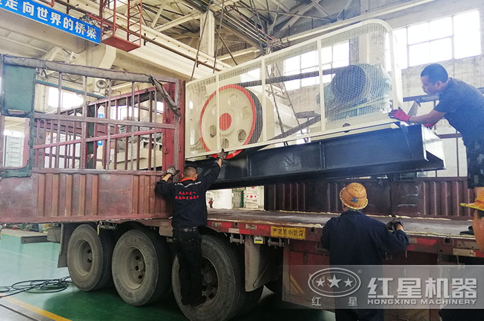 輥式破碎機發貨現場 輥式破碎機發貨現場