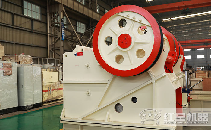 大型顎式破碎機(jī)廠家直銷價(jià)格更優(yōu)惠 大型顎式破碎機(jī)廠家直銷價(jià)格更優(yōu)惠