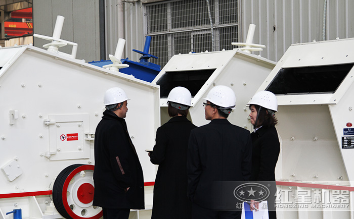 客戶到紅星機器廠區參考察設備