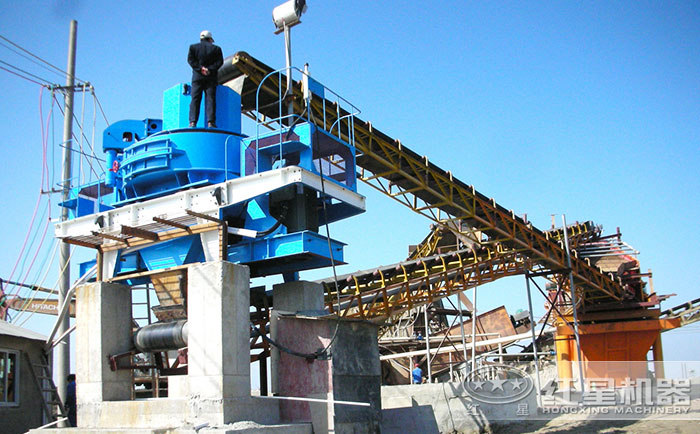 石灰石制砂加工現場