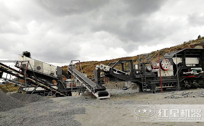 移動(dòng)顎式破碎機(jī)搭配移動(dòng)圓錐石子破碎生產(chǎn)線 移動(dòng)顎式破碎機(jī)搭配移動(dòng)圓錐石子破碎生產(chǎn)線