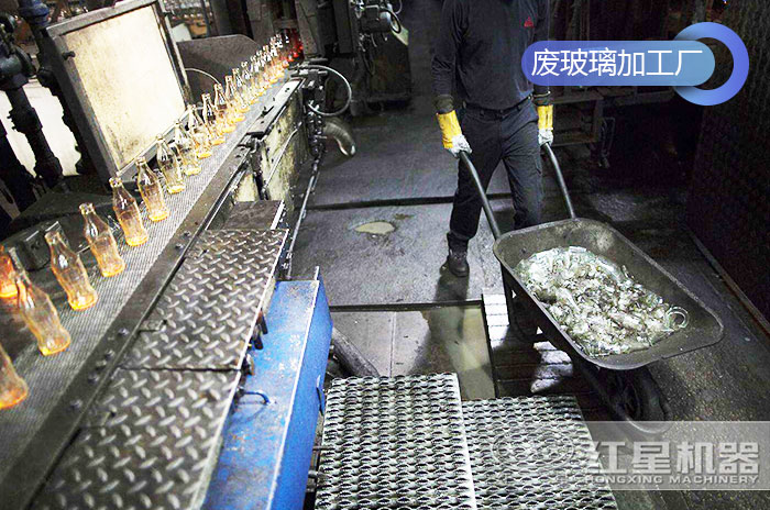廢玻璃加工現(xiàn)場(chǎng)展示 廢玻璃加工現(xiàn)場(chǎng)展示