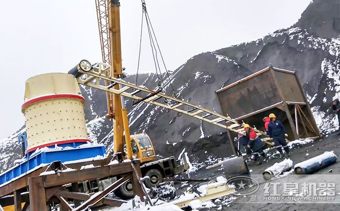 復合式粉碎機加工矸石現場