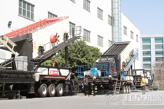 客戶到紅星機器廠區參觀考察設備