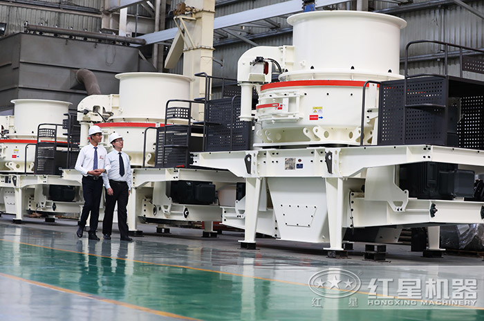 客戶到紅星機器廠區參觀考察設備