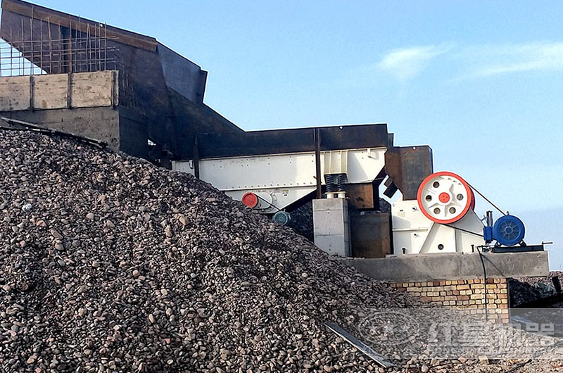 顎式破碎機作業現場 顎式破碎機作業現場