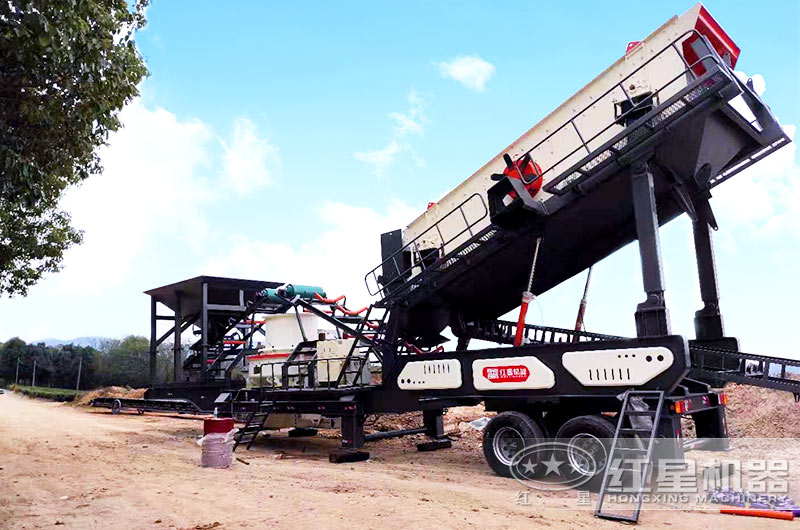 移動式制砂生產線的生產現場圖