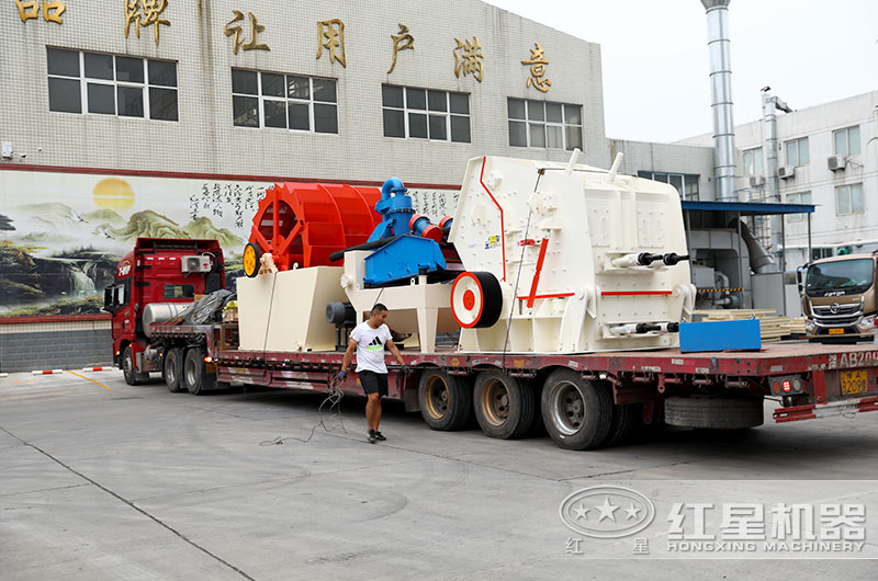 反擊式破碎機發貨現場