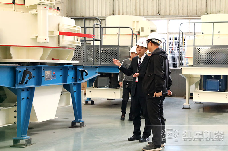 用戶參觀設(shè)備現(xiàn)場 用戶參觀設(shè)備現(xiàn)場