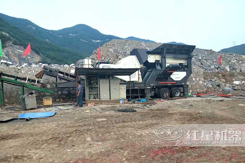 移動重錘式破碎機現場 移動重錘式破碎機現場