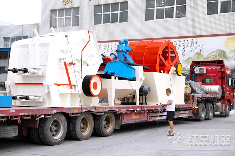 紅星反擊破碎機(jī)發(fā)貨現(xiàn)場(chǎng)