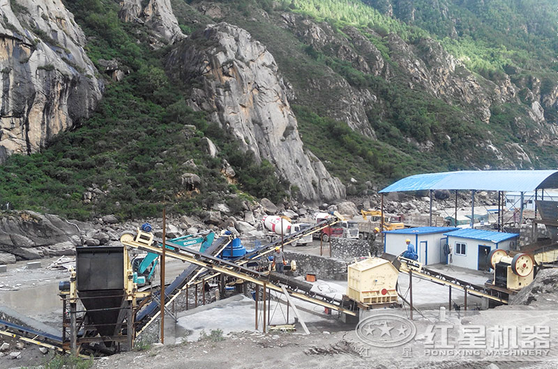 制砂生產線配置合理,出料均勻,產量穩定 制砂生產線配置合理,出料均勻,產量穩定